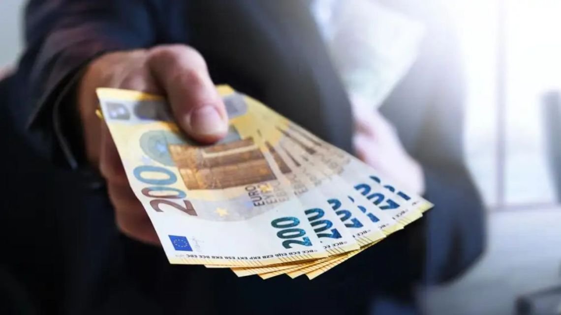 A cuánto abrió el euro blue hoy, jueves 23 de julio