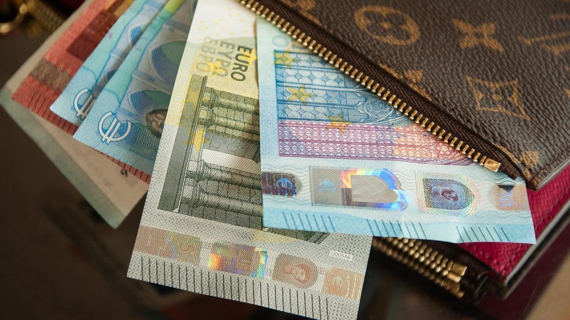 A cuánto cerró el euro hoy, martes 28 de julio