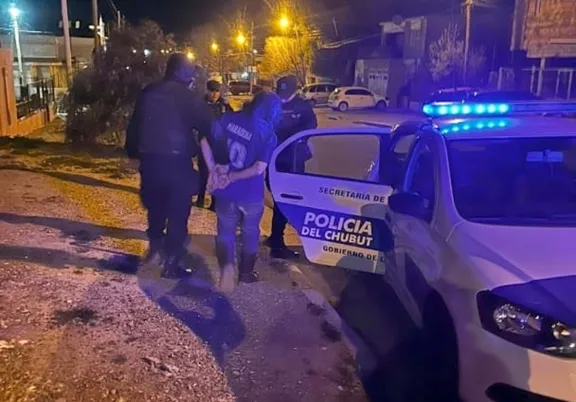 Apresaron a un hombre por violencia de género en el barrio Quirno Costa