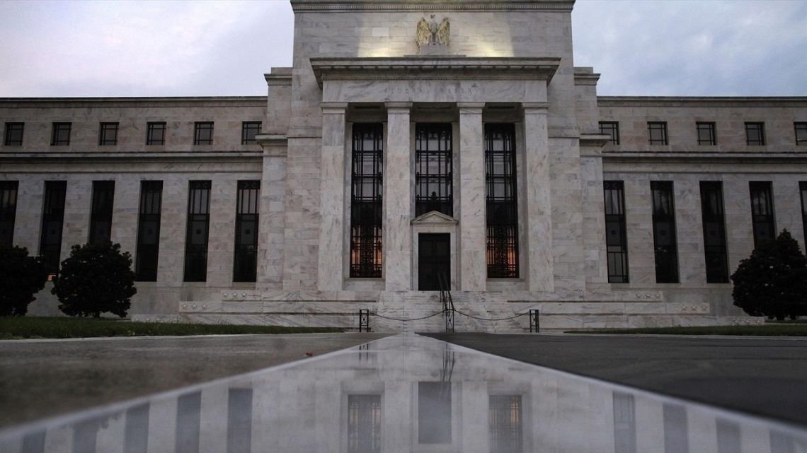 Crecen las expectativas de una nueva suba de tasas de la Fed pese al freno del empleo en Estados Unidos