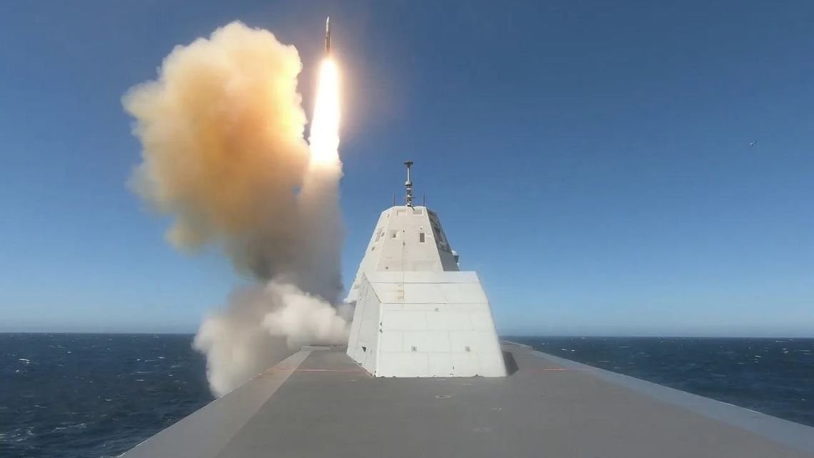 Destructor USS Zumwalt: características principales de los misiles hipersónicos CPS de la Armada de EE.UU.