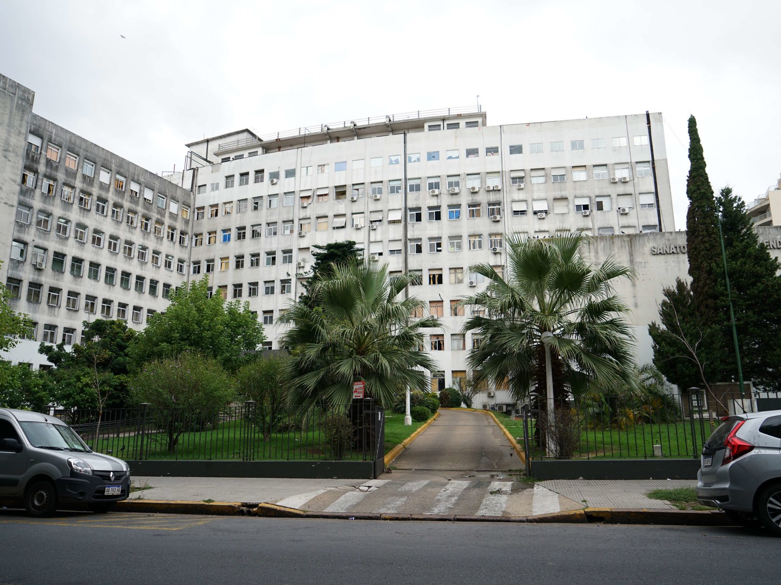 Detienen a un enfermero acusado de violar a una paciente de 86 años en un sanatorio de Caballito
