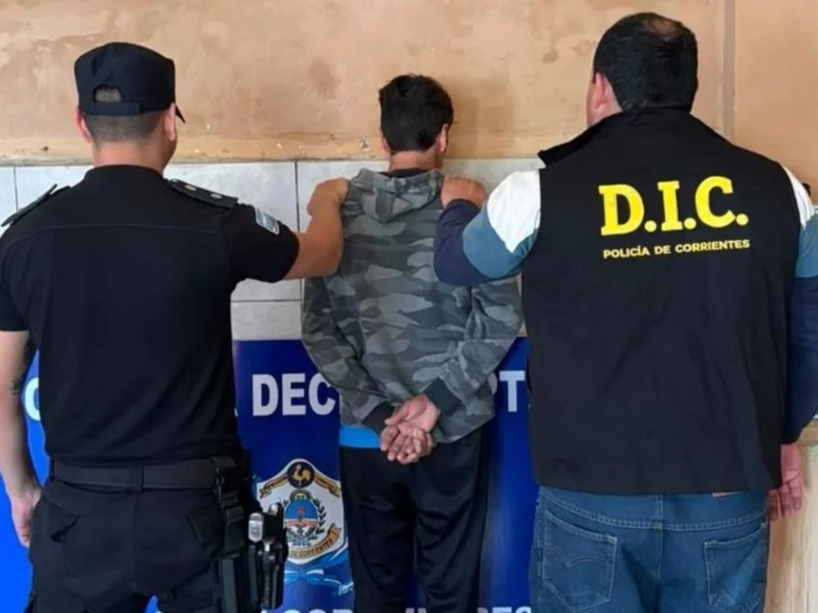 Discutió con su hermano, agarró un cuchillo y lo mató
