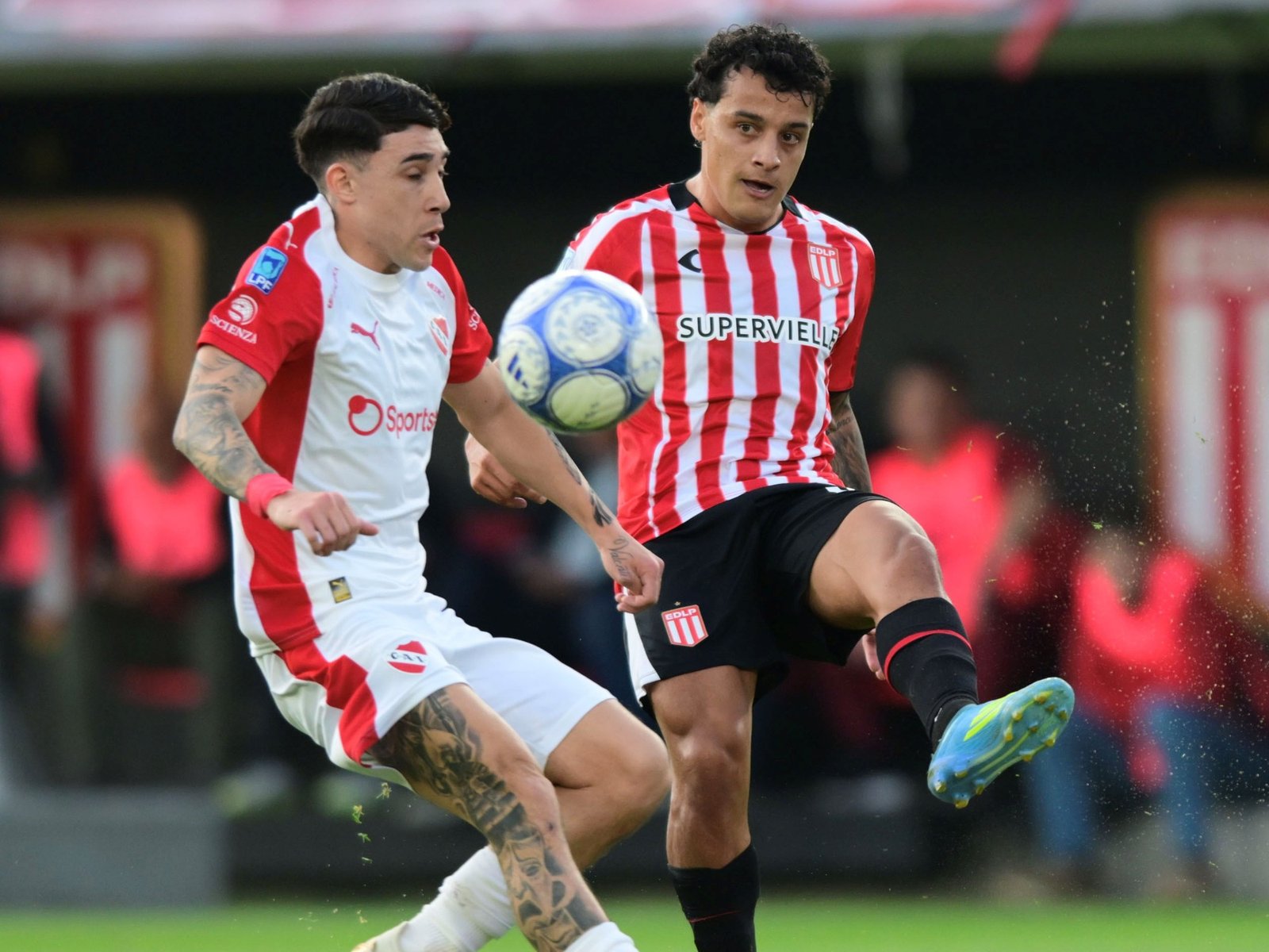 El grosero error de Ramiro Funes Mori que aprovechó Independiente para liquidar el partido ante Estudiantes en La Plata