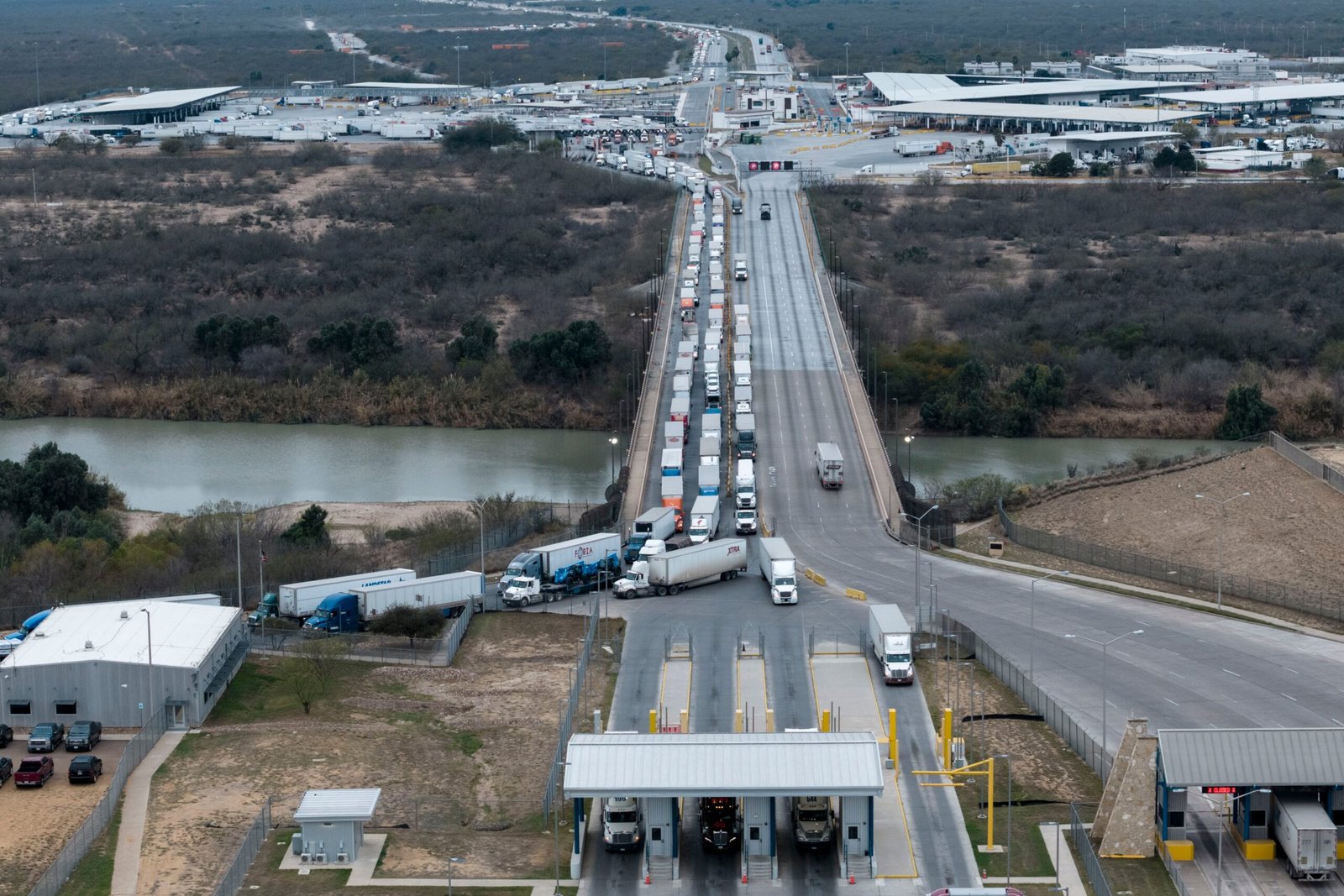 El huachicol fiscal en Matamoros se multiplicó cuando se militarizó la aduana