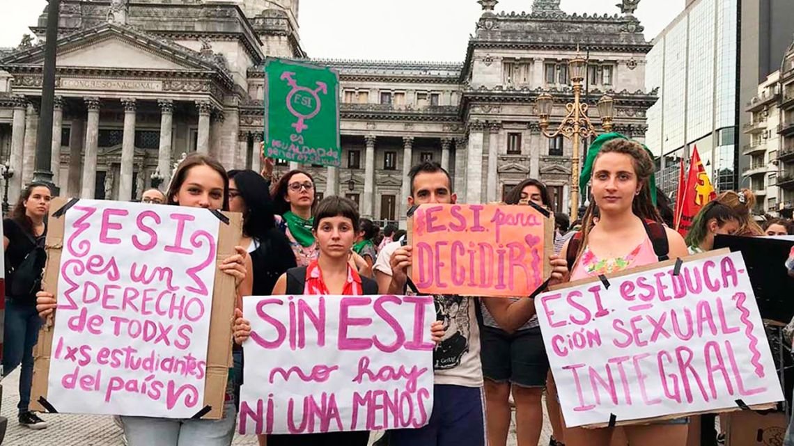 El mundo encorsetado que nos ofrece Clara Muzzio