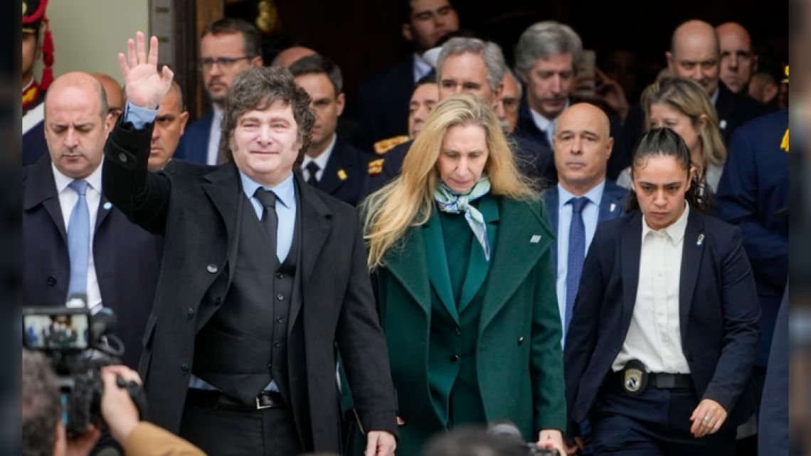 Gabinete sin feriado: Milei convocó a una reunión en Casa Rosada luego del Tedeum