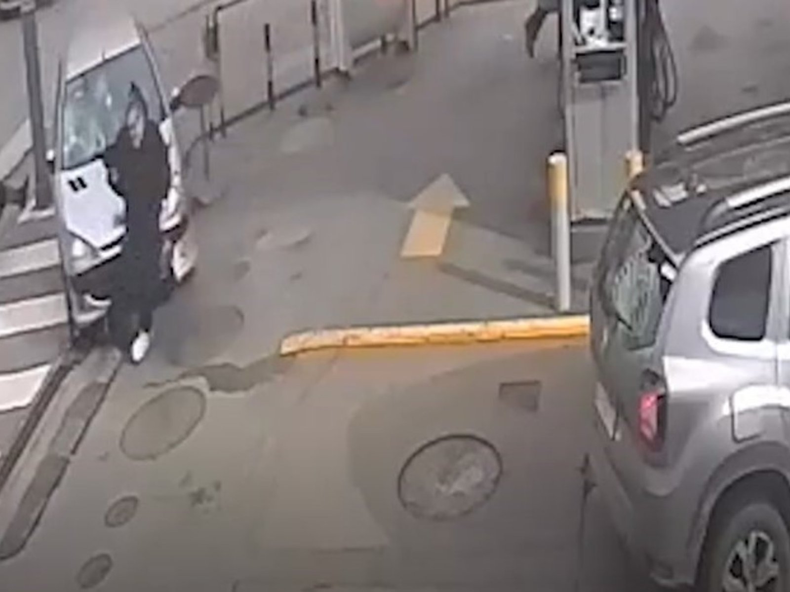 Inhabilitaron de por vida a la mujer que manejaba con una licencia falsa y chocó a dos peatones en Mar del Plata