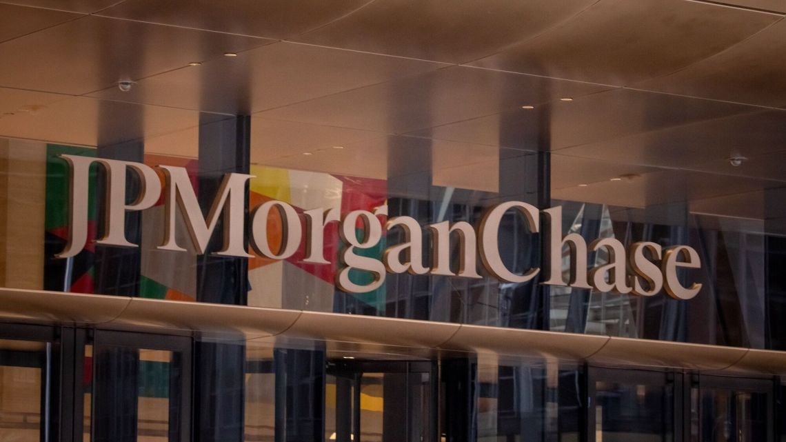 JPMorgan desarrolla agentes de IA que superan al portafolio 60/40 en pruebas retrospectivas