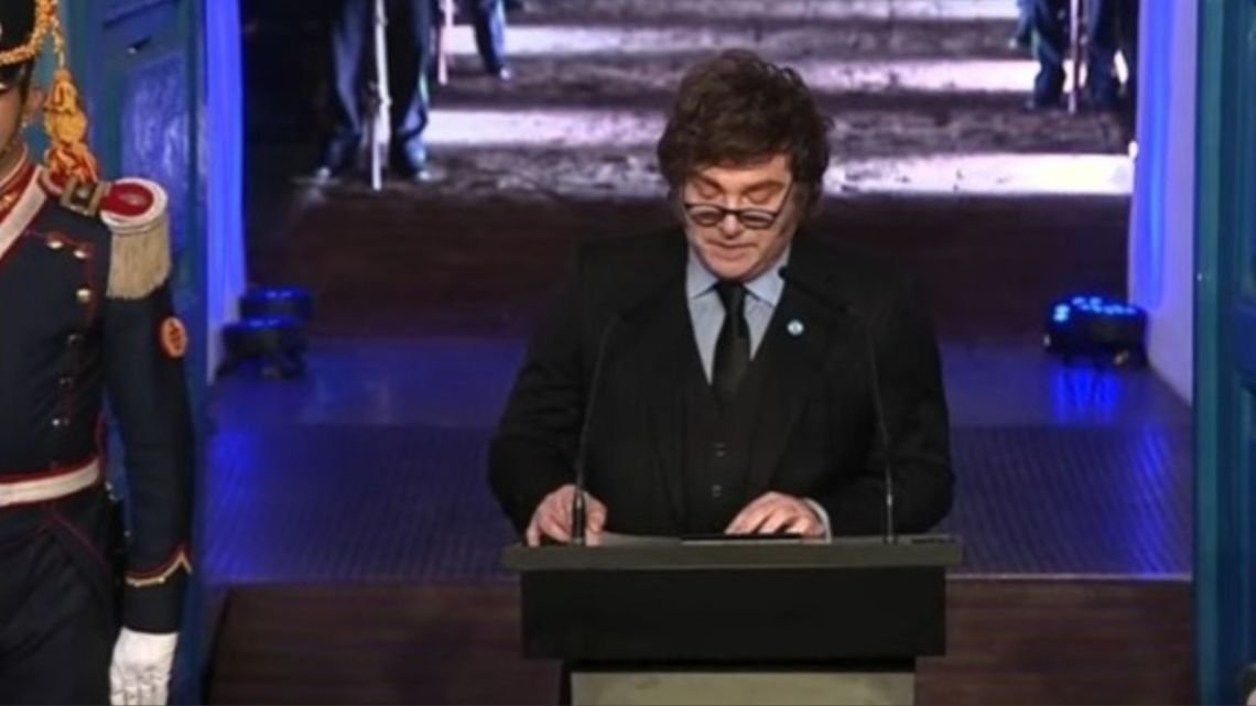 Javier Milei en Tucumán, con gobernadores, llamó a "ratificar el Pacto de Mayo"