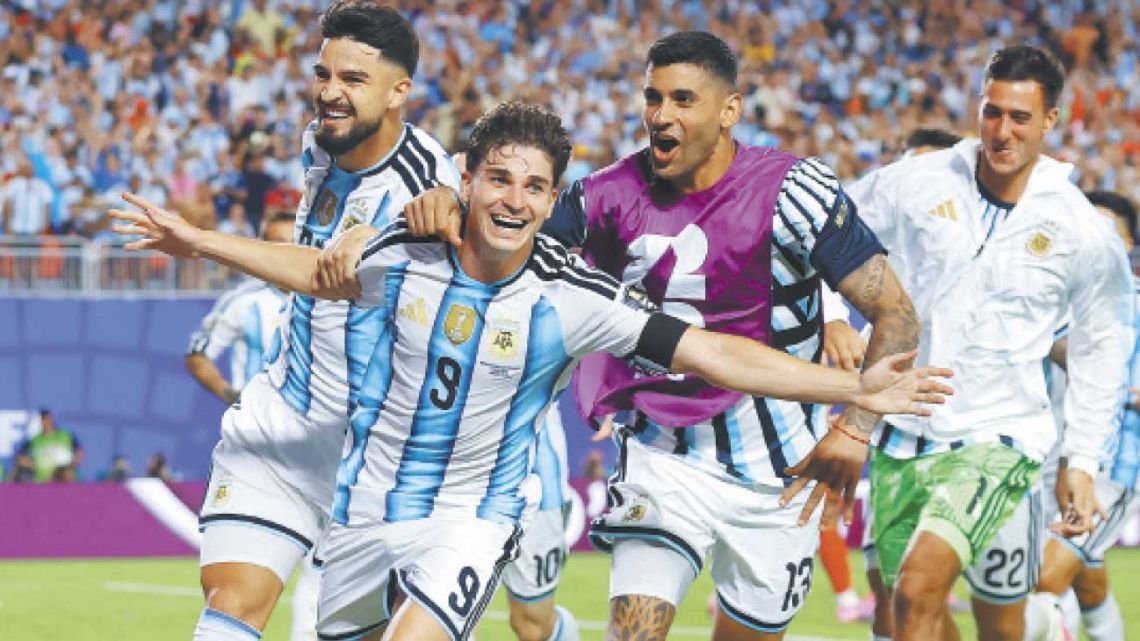 Julián destrabó el partido con un golazo y ahora se viene Inglaterra