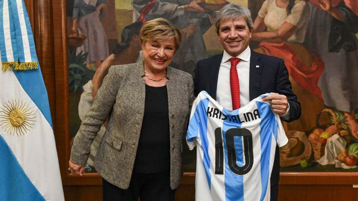 Kristalina Georgieva elogió a la política económica de Milei y la comparó con Messi