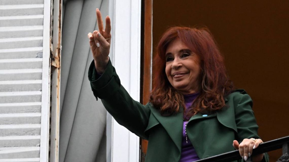La Procuración dictaminó quitarle la pensión vitalicia a Cristina Kirchner por la condena en la causa Vialidad