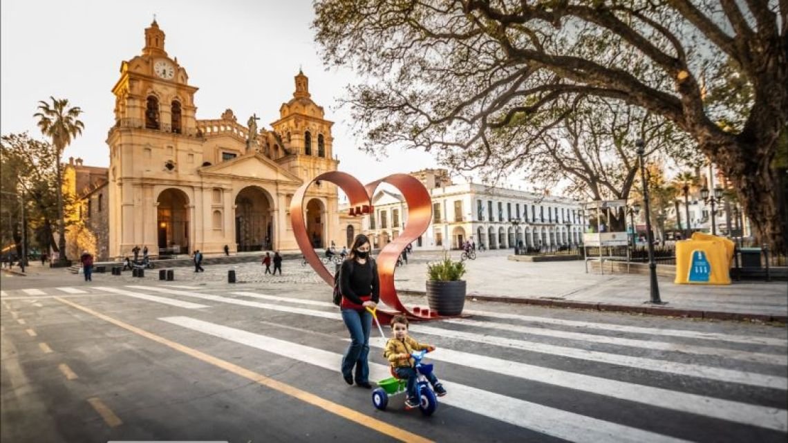 Los mejores planes para el finde XXL en Córdoba: desfiles, fiestas, gastronomía y vacaciones de invierno