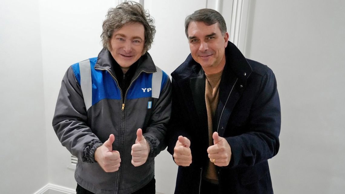 Milei viaja a San Pablo el sábado: reuniones con el gobernador Tarcísio y el candidato de ultraderecha Flávio Bolsonaro