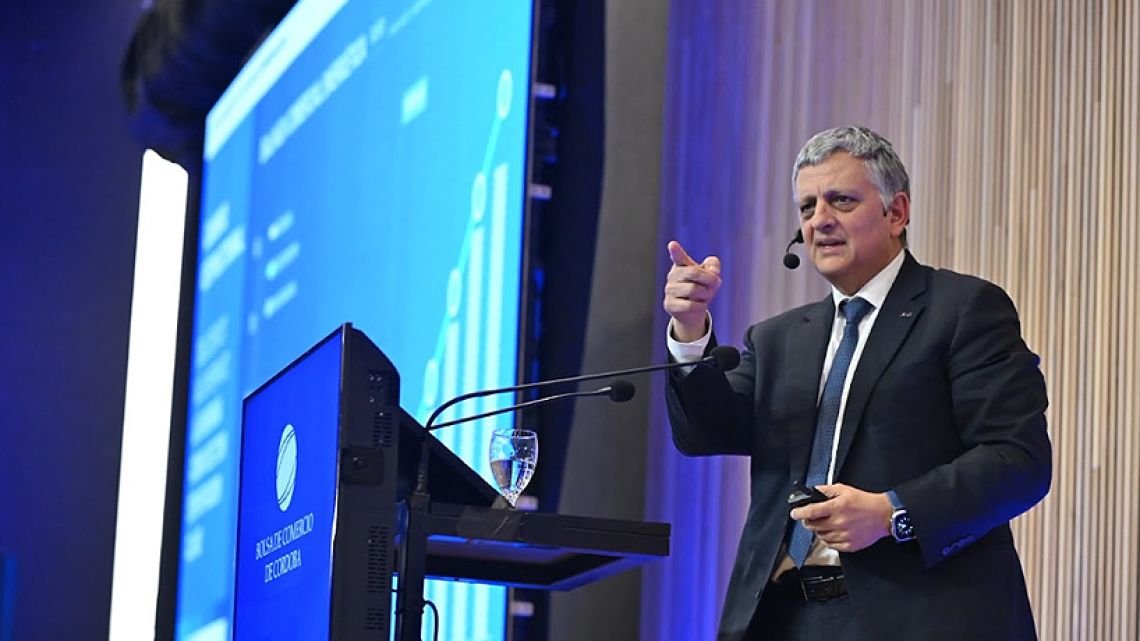 "No especulen con la reelección, inviertan": El CEO de YPF prevé 90 mil nuevos empleos por Vaca Muerta