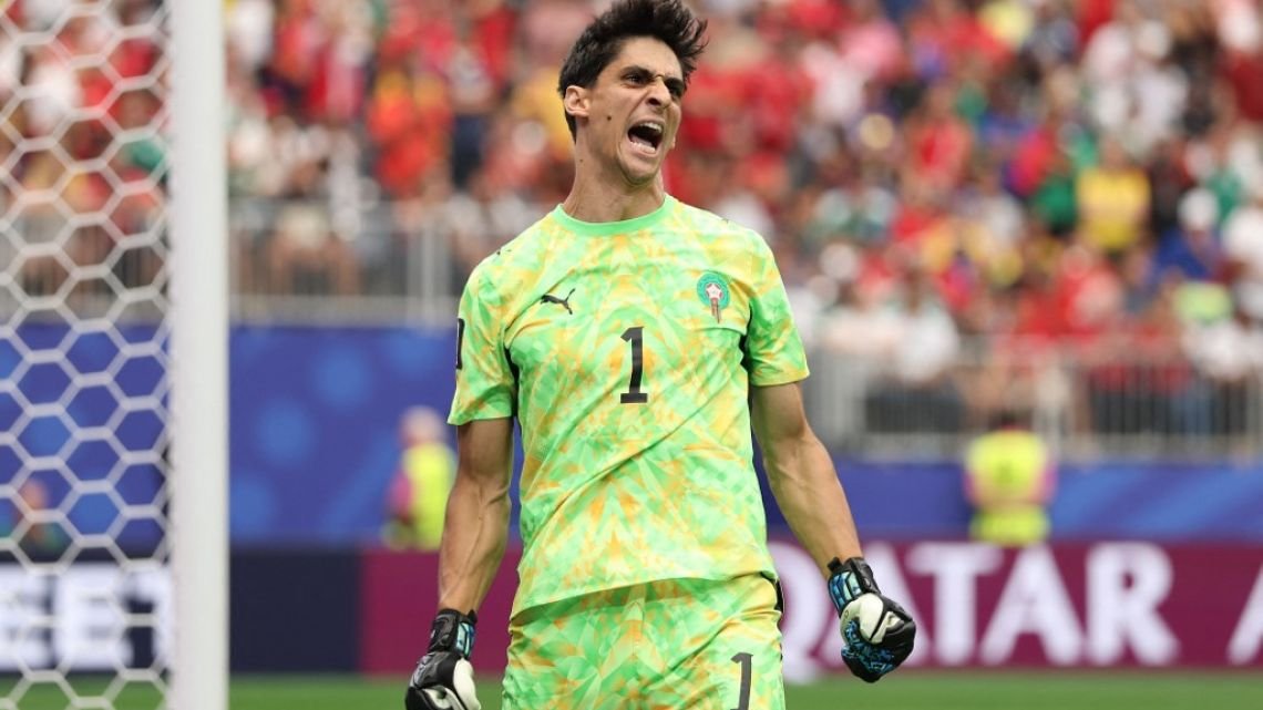 Quién es Yassine Bounou, el héroe de Marruecos que le atajó un penal a Kylian Mbappé