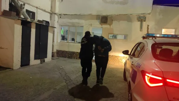 Rompieron un vidrio para llevarse un pack de cervezas y fueron detenidos
