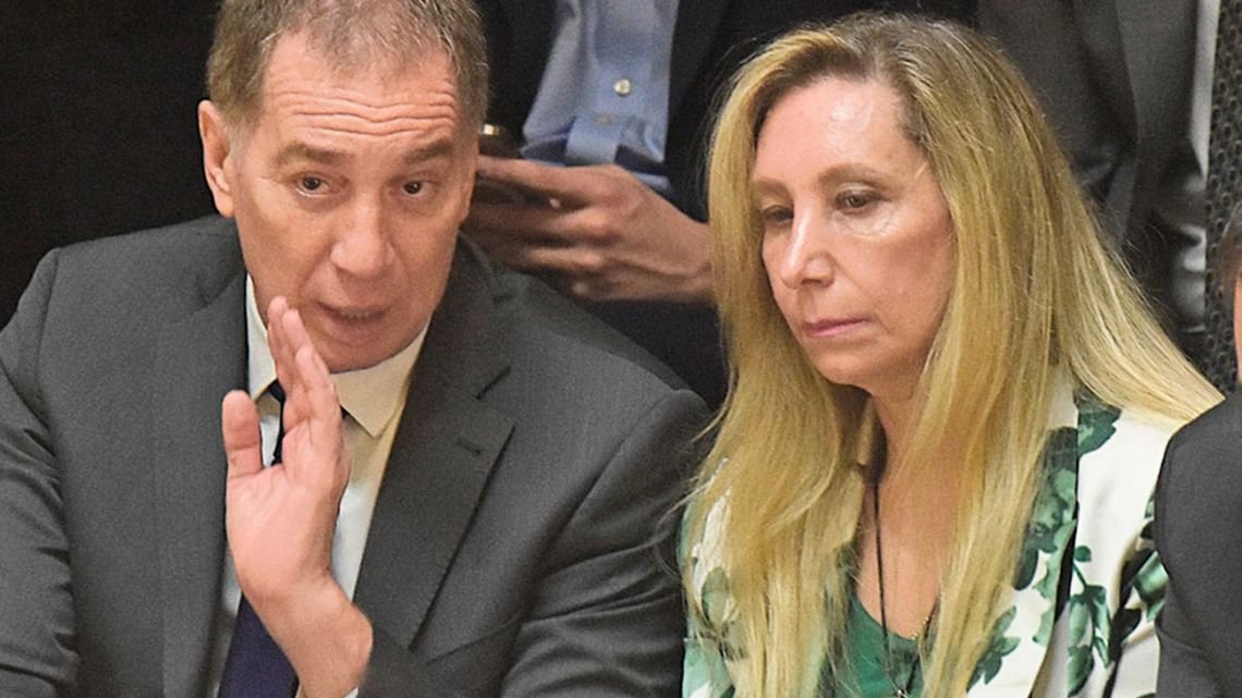 Santilli enfrenta su primer test político: la Casa Rosada no logra cerrar los votos para eliminar las PASO