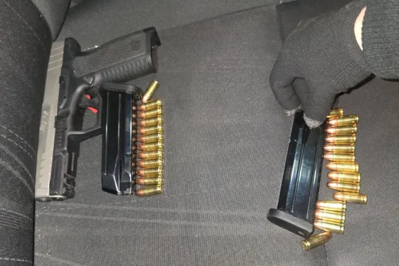 Secuestran arma de fuego y municiones en una camioneta en Comodoro Rivadavia