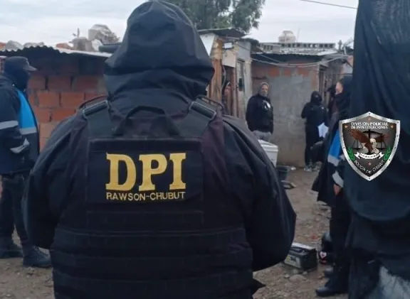 Secuestraron una motocicleta adulterada, cocaína y una bicicleta robada en Rawson