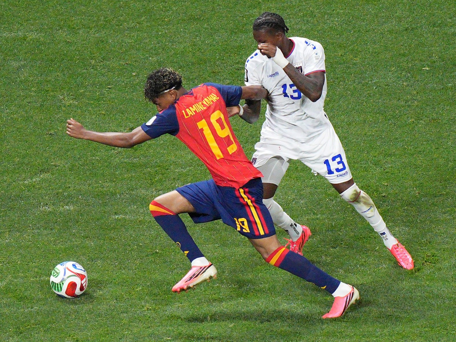 Sidny Lopes Cabral, el defensor de Cabo Verde que marcó a Yamal y ahora quiere parar a Messi en el Mundial 2026: "Vi cientos de videos"