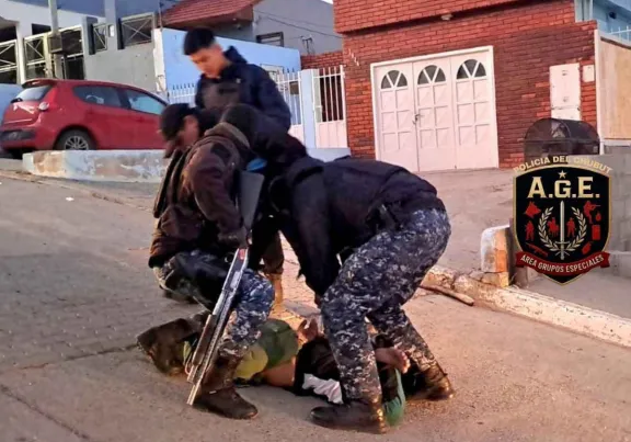 Un hombre fue detenido tras sustraer un televisor en calle Sarmiento