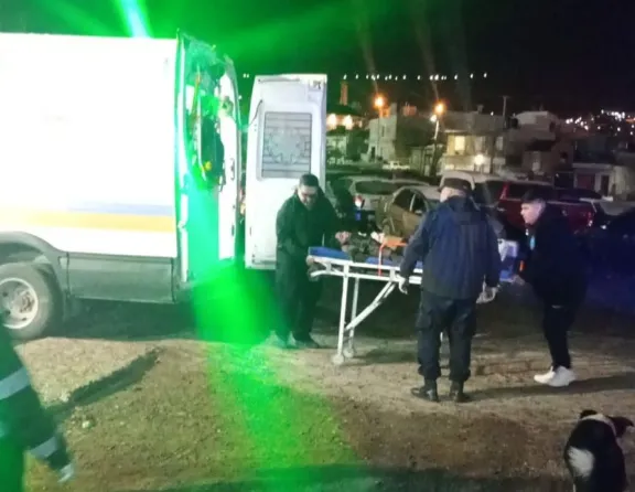 Una mujer se descompensó en la puerta de una comisaría y fue trasladada de urgencia