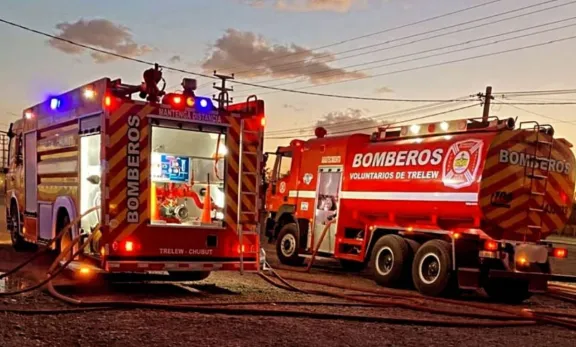 Una vivienda en Trelew fue destruida por un incendio 