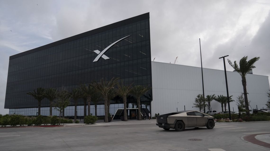 Wall Street acelera el lanzamiento de productos para limitar las pérdidas en SpaceX