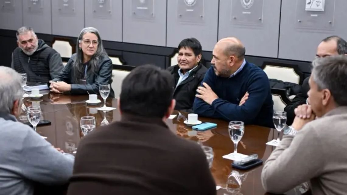 Zdero incorporó a los intendentes de El Espinillo y Makallé a su espacio político