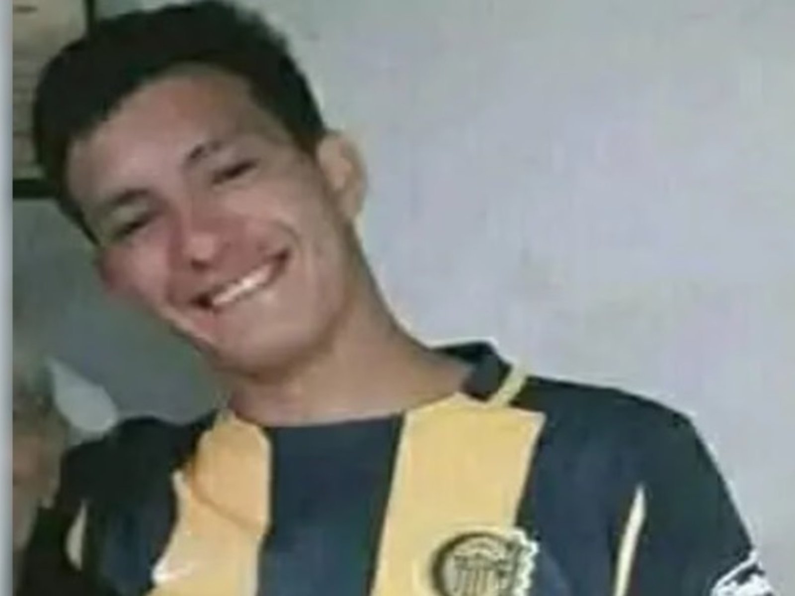 dos expolicías quedaron presos por la desaparición y muerte de un joven al que acusaban de haberles robado