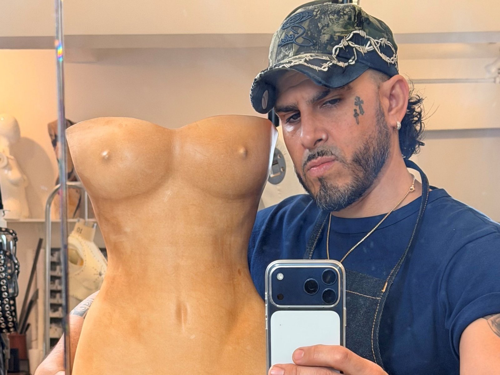 el diseñador mendocino que conquistó Nueva York y vistió a Pampita para el Mundial