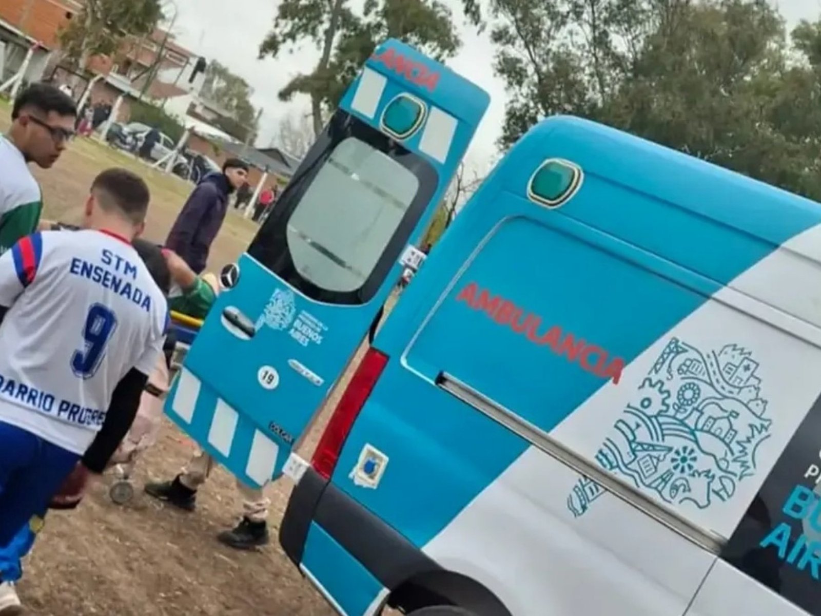 un partido de la "Liga Amistad" terminó en una batalla campal que dejó heridos