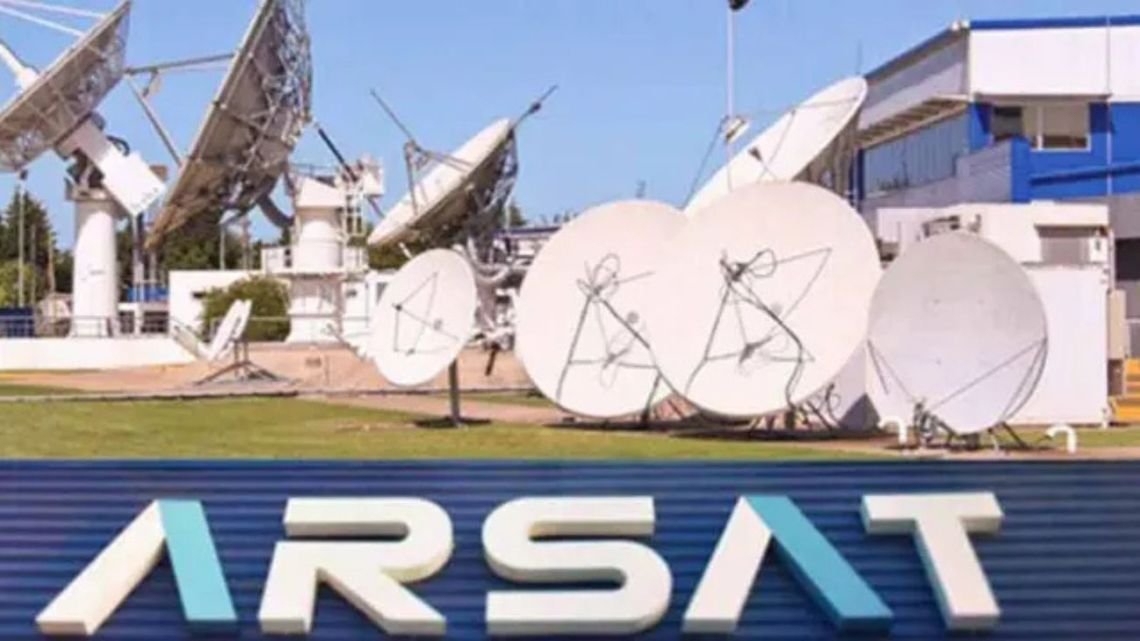 ¿Quién maneja la antena? | Perfil