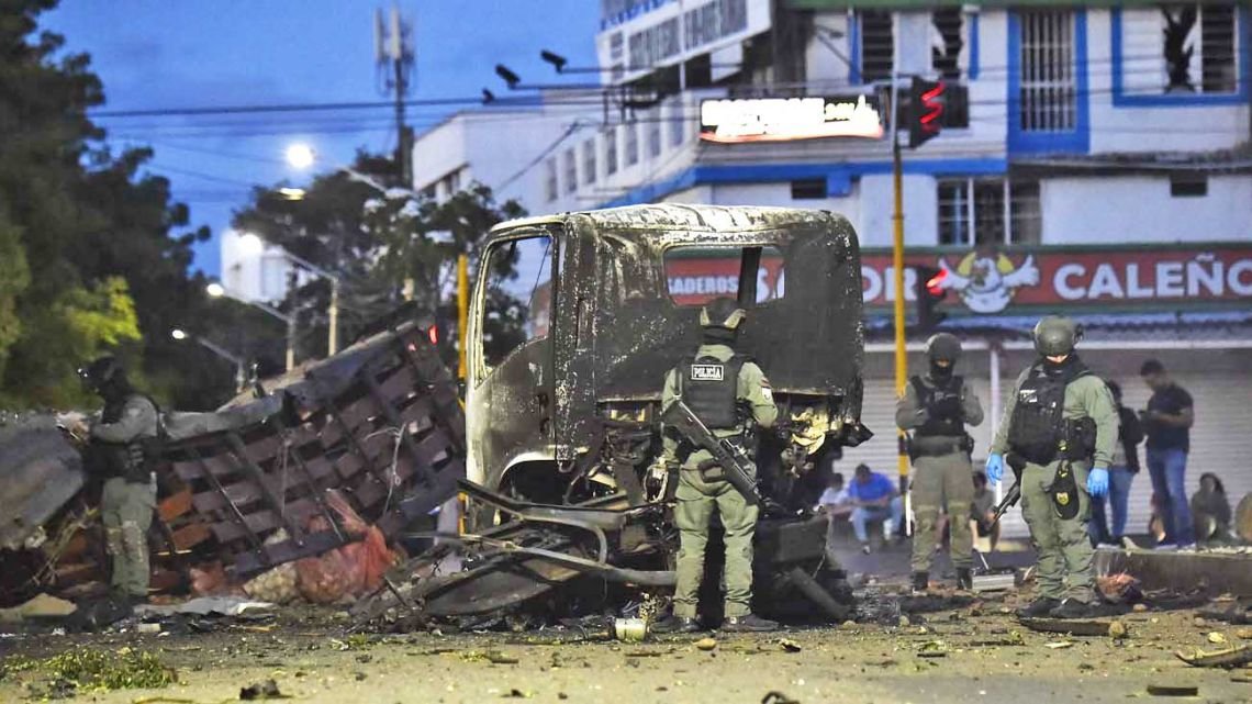 Atentado en Colombia deja 14 heridos a días del cambio de gobierno