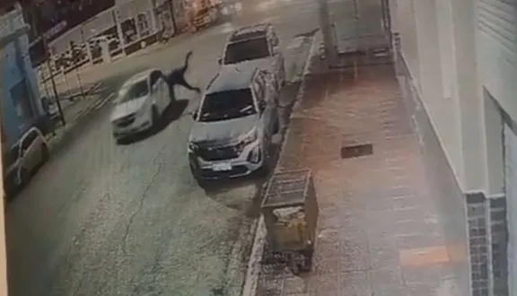 Atropellaron a un policía en pleno centro de Comodoro: el conductor habría dado positivo de alcoholemia