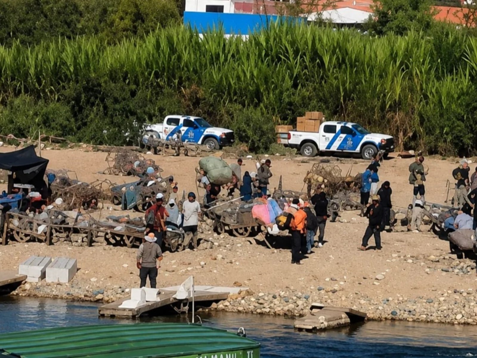 Bagalleros atacaron a piedrazos a efectivos de Prefectura cerca de la frontera con Bolivia y el municipio pidió el cierre de un paso clave