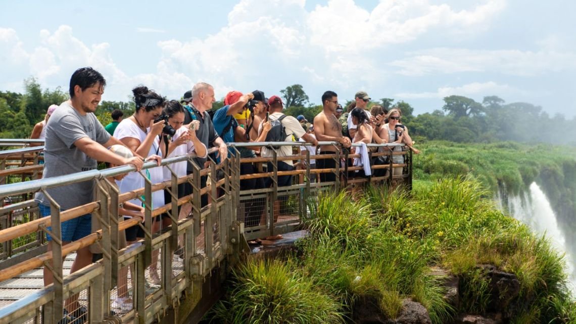 Cataratas del Iguazú: fijan un cupo máximo de 8.000 visitantes diarios