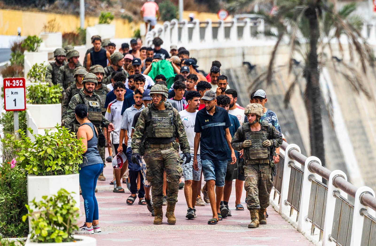 Ceuta recobra parte de la calma en medio de la tensión política