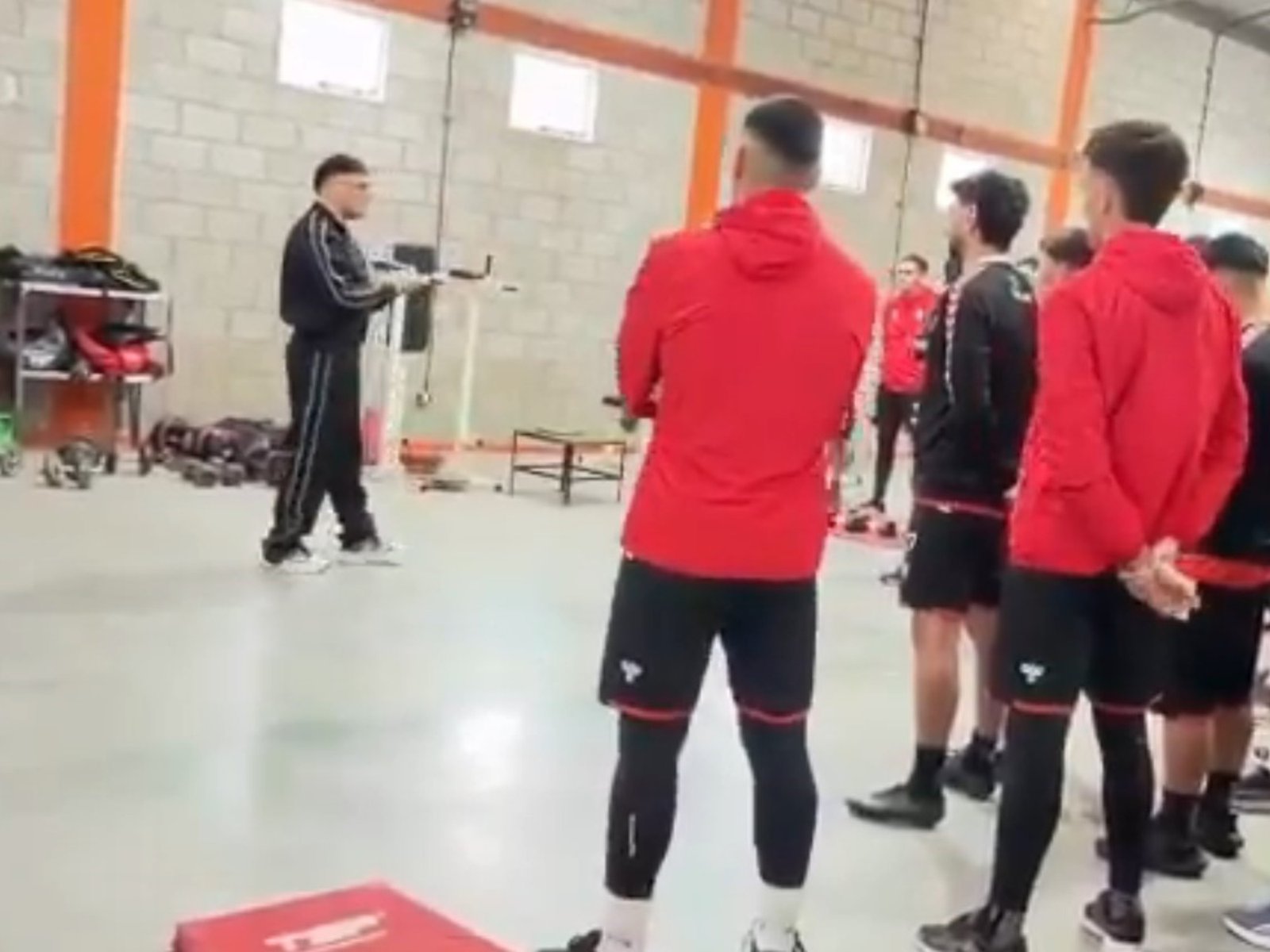 Chacarita recurrió a la ayuda de un exfutbolista pastor para zafar del descenso