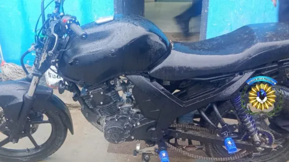 Circulaba sin patente y descubrieron que tenía el motor y cuadro adulterados