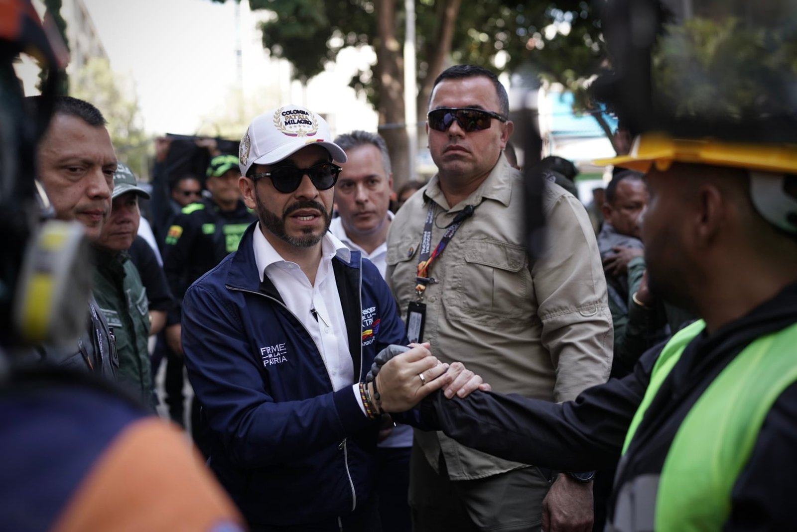 Abelardo de la Espriella llega esta mañana al centro de Pereira, para recorrer las zonas afectadas tras el terremoto.