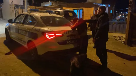 Descartó dos envoltorios al advertir a la Policía y terminó demorado