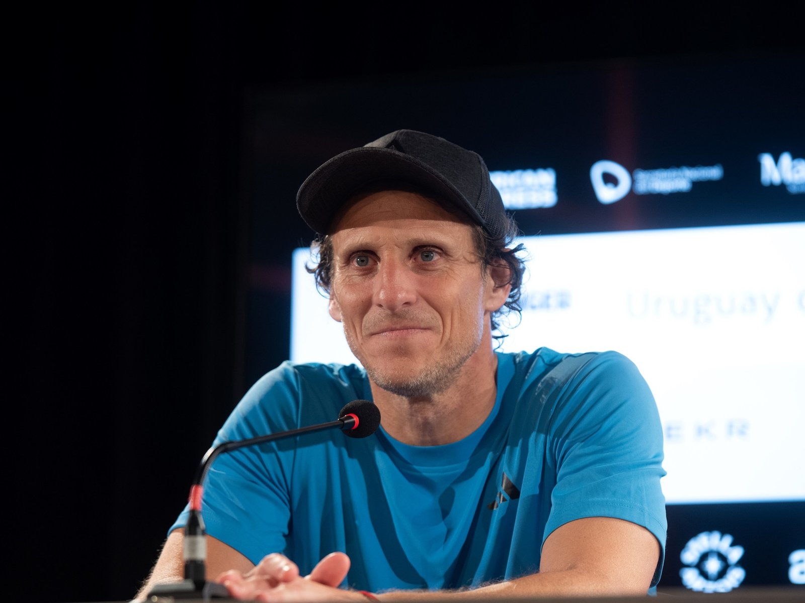 Diego Forlán es anunciado como DT para reconstruir a la selección tras el fracaso de Bielsa