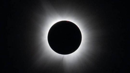Eclipse solar total: la trayectoria generará una ilusión óptica en los mapas