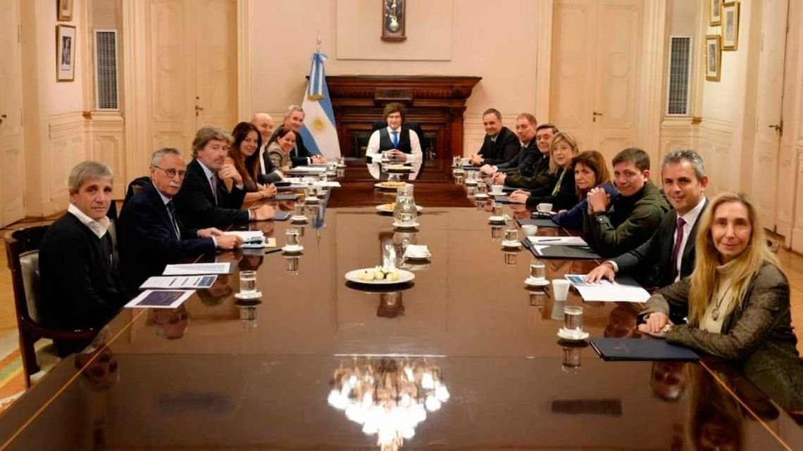 El Gobierno asegura que busca llevar el salario mínimo por encima de $1 millón