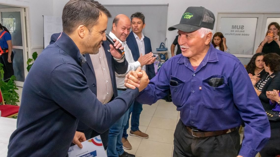 El Gobierno de Córdoba recorrió Cruz del Eje con créditos, capacitación y apoyo a emprendedores