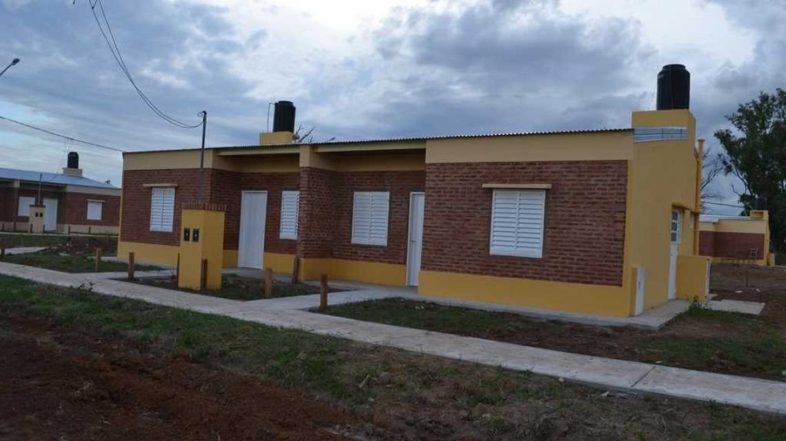 El gobernador de Corrientes adelantó líneas de crédito del BanCo para la construcción y la vivienda propia