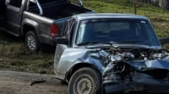 Fuerte choque en Las Golondrinas dejó dos personas hospitalizadas